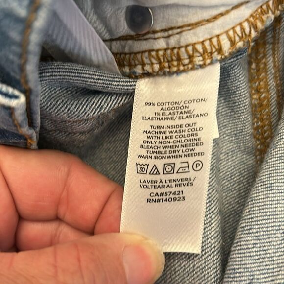 LOFT high waist distressed Boyfriend denim shorts Raw hem Size 14P New - Picture 2 of 8